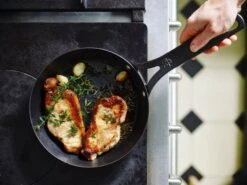 BK Koekenpan Black Steel - ø 28 Cm - Zonder Anti-aanbaklaag -Keukenwinkel 3a0edf7e9fc57021e9247b0896c9f94040984ce9 BlackSteel 05 11 b93106 1