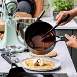 KitchenAid Steelpan Classic Forged - ø 20 Cm / 3.1 Liter - Keramische Anti-aanbaklaag -Keukenwinkel 81QE255Mf6L. AC SL1500