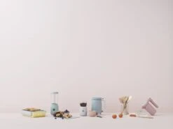 RIG TIG Rig-Tig Handmixer Foodie - 170 W - Roze -Keukenwinkel LS Z00601 2 Z00602 2 Z00603 2 Z00604 2 Z00605 2 FOODIE color props 1