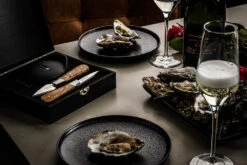 Laguiole Style De Vie Oestermessen Met Oesterhouder Luxury Line Olijfhout 9 Laguiole Style De Vie Oestermessen Met Oesterhouder Luxury Line Olijfhout -Keukenwinkel OesterOliveGift 2