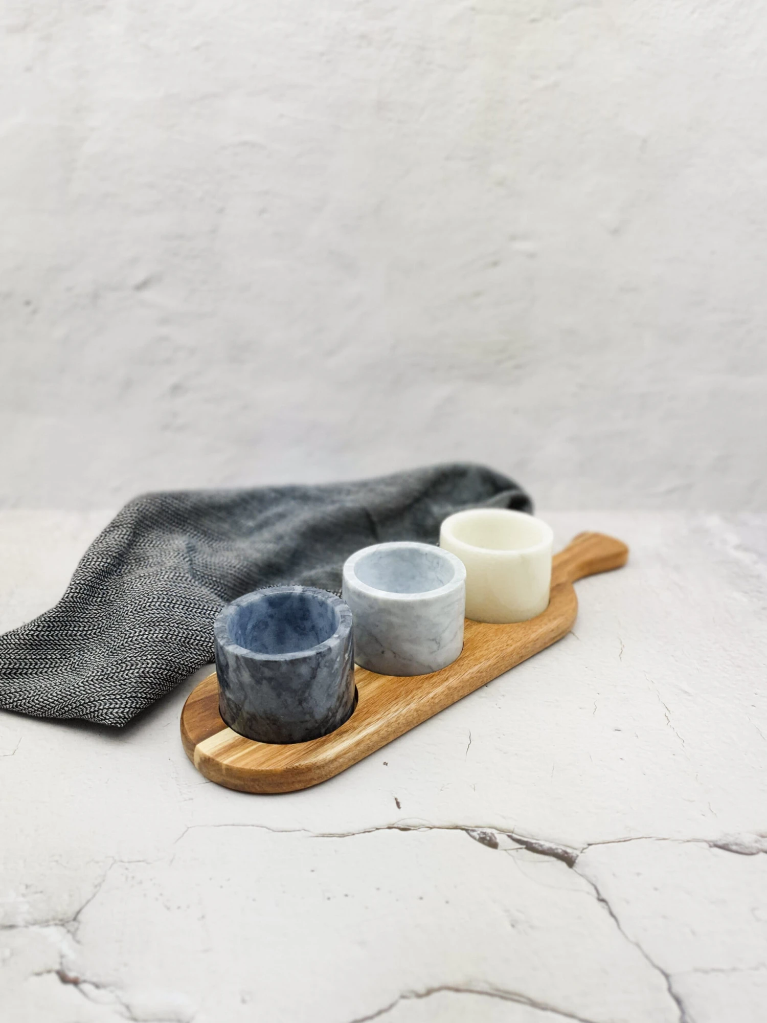 Jay Hill Serveerplank - Met Marmeren Schaaltjes - 37 X 11 Cm 5 Jay Hill Serveerplank - Met Marmeren Schaaltjes - 37 X 11 Cm - Afbeelding 3