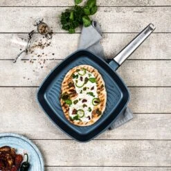 Westinghouse Grillpan Performance - Bravery Blue - 28 X 28 Cm - Standaard Anti-aanbaklaag 21 Westinghouse Grillpan Performance - Bravery Blue - 28 X 28 Cm - Standaard Anti-aanbaklaag -Keukenwinkel WCFP0095G28BL 10