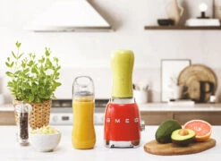 SMEG Smoothie Blender - Compact - Rood - 600 Ml - PBF01RDEU -Keukenwinkel WEB PBF01RDEU L03.eps