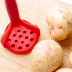 Colourworks Aardappelstamper Rood - 25 Cm 10 Colourworks Aardappelstamper Rood - 25 Cm -Keukenwinkel an6vy1cicb8glkczpvwv 30813