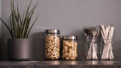 Sareva Voorraadpot - Glas / RVS Deksel - ø 8 Cm / 800 Ml 8 Sareva Voorraadpot - Glas / RVS Deksel - ø 8 Cm / 800 Ml -Keukenwinkel sfeer 4 1 1